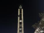 Le minaret, qui s'élève à une hauteur vertigineuse de 265 mètres, est le plus haut du monde.