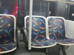 Autobus, métro et une marche d’une quinzaine de minutes. Ce même cercle vicieux et sans fin dessinant mes journées.