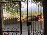 Ce panorama offrait une invitation ouverte vers l'inconnu, une porte d'accès vers des horizons non explorés.
